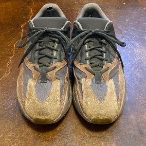 Yeezy Boost 700 V2 Mauves